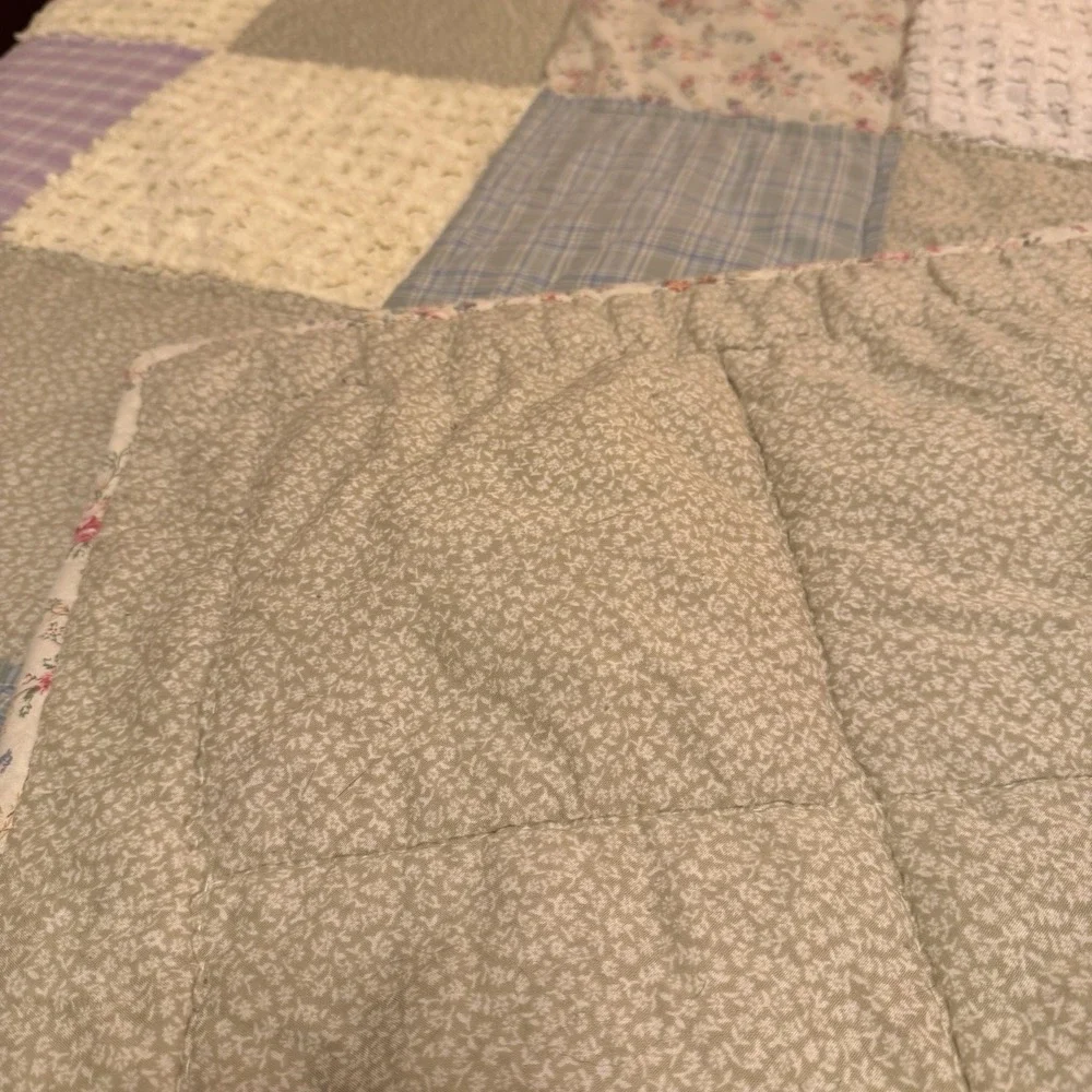 Vintage Shabby Chic Quilted Patchwork Quilt Floral Chenille Baby Throw  Blanket